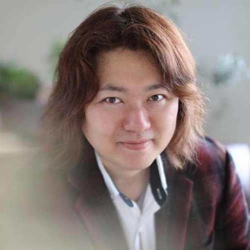 小泉　勝志郎氏